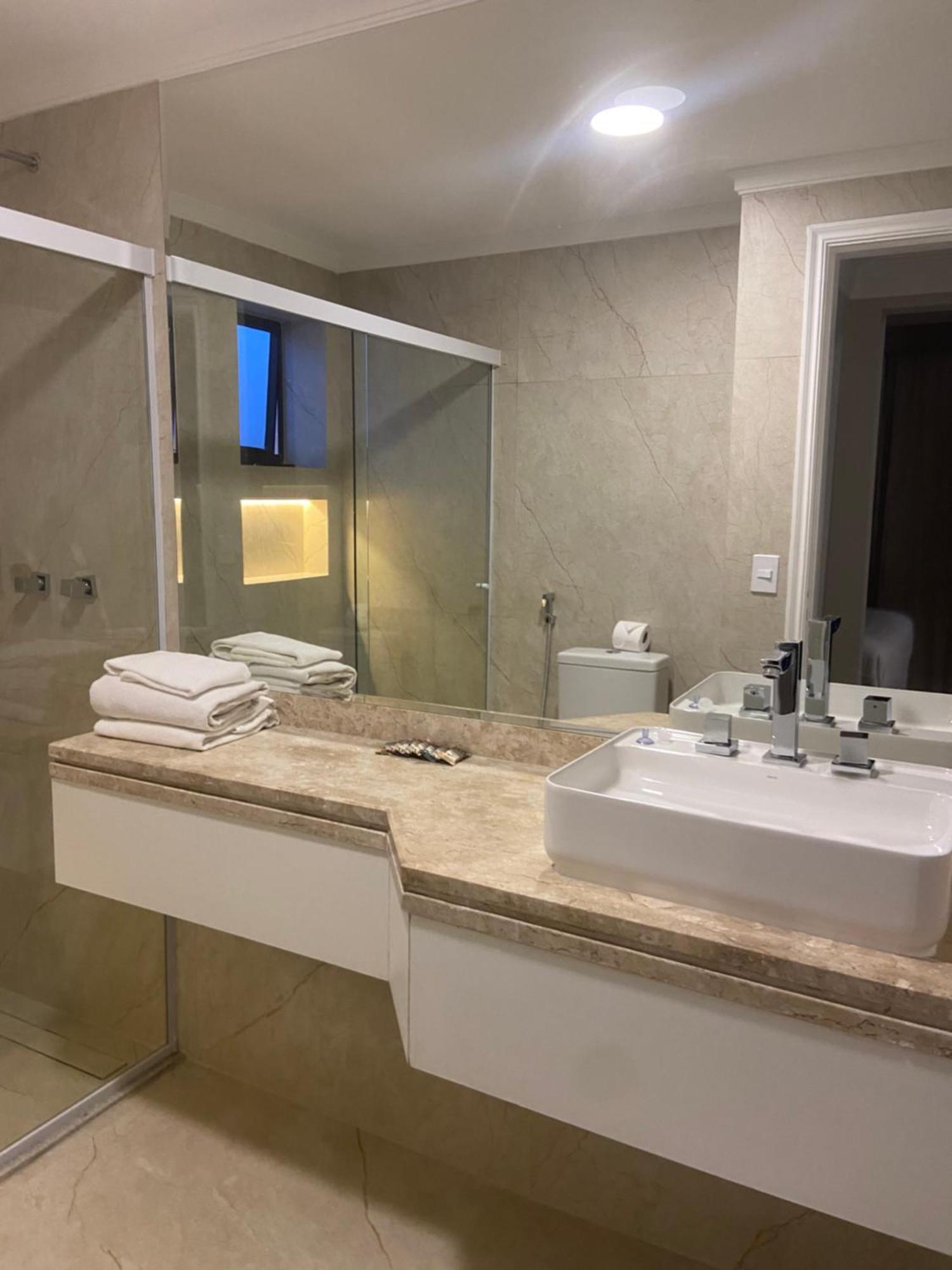 Flat Alto Padrao Itaim-bibi * São Paulo